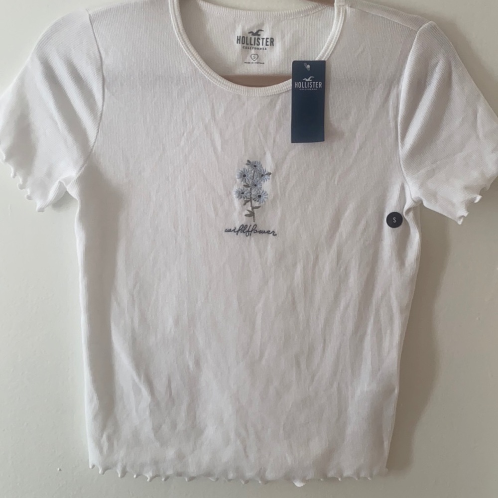 Hollister wildflower t-shirt